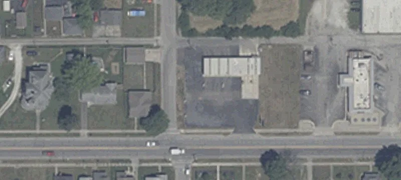 2806 Main St