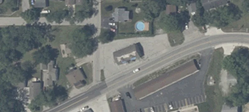 8120 Lk Shr Dr