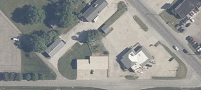 1303 Lincolnway E