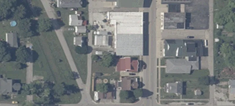 305 Main St