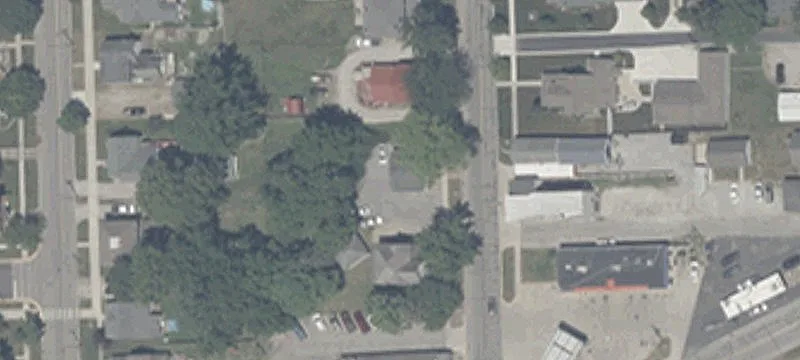 1325 Main St