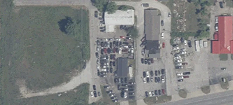 3102 Main St