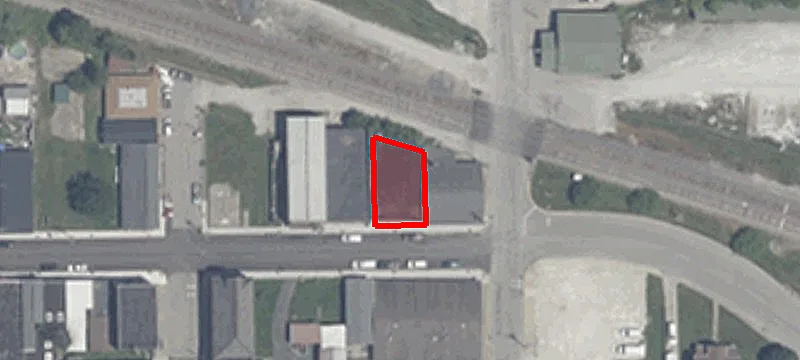 102 Carr St