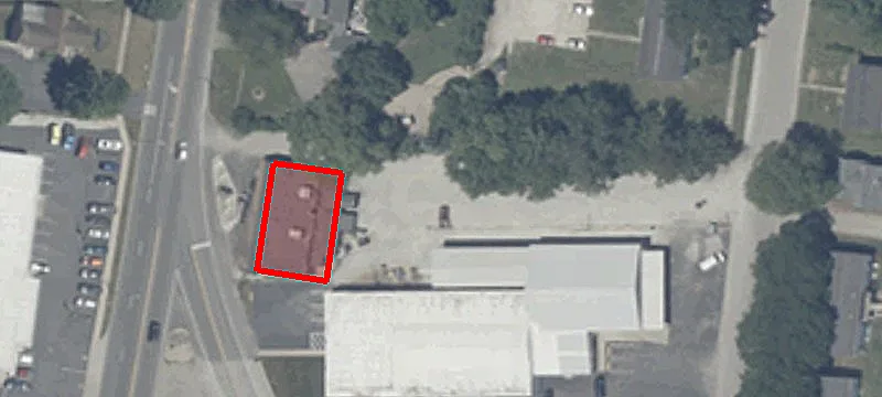 1617 Main St