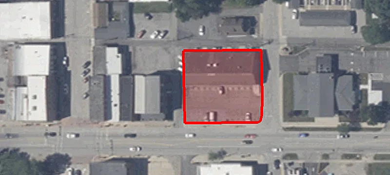 52 Main St