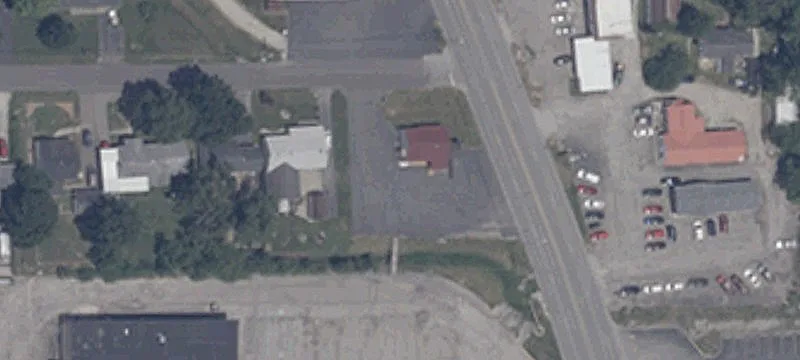 823 Lakeview Dr