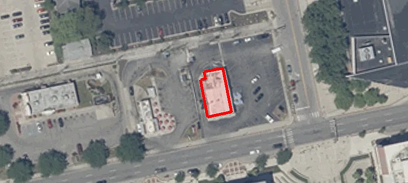 320 Jefferson Blvd