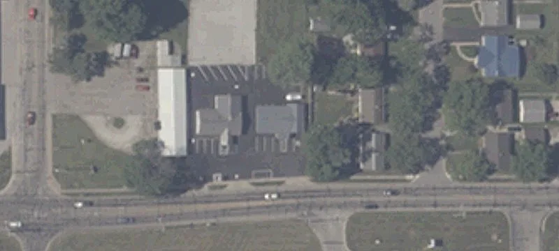 408 Es Blvd
