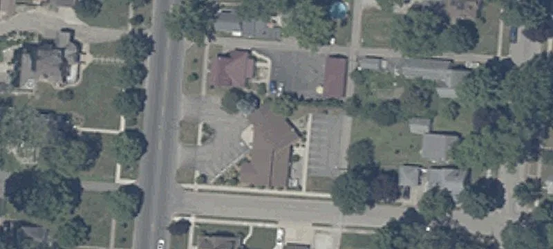 1327 Main St