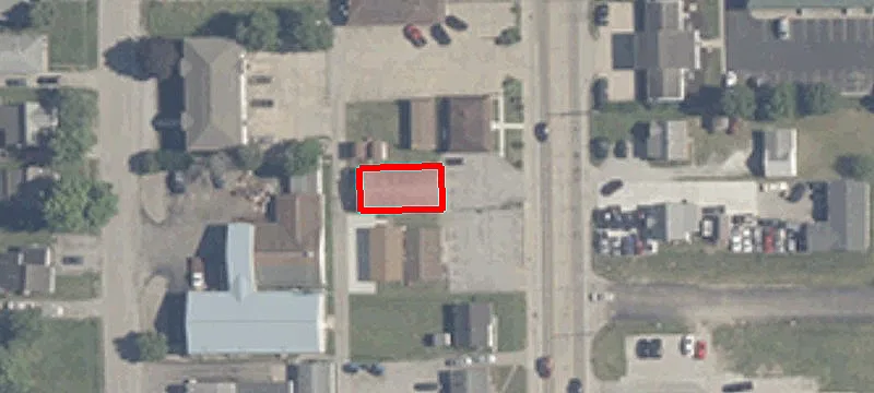 626 Earl Ave