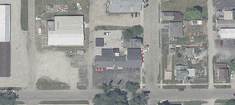 106 Peters St