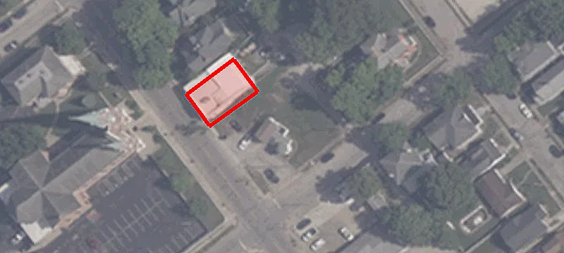 828 Main St