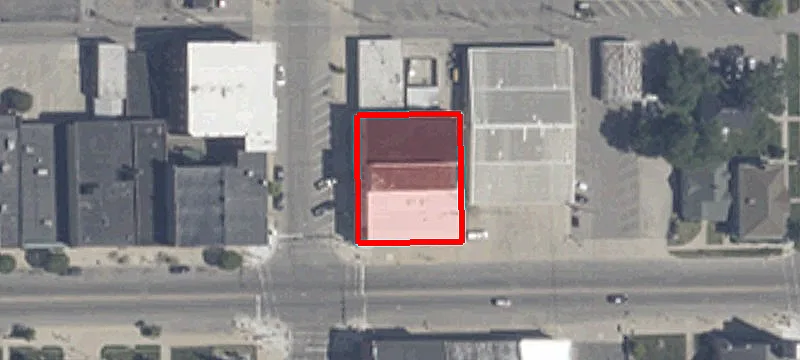 104 12th N Main St