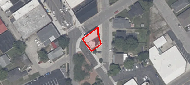 305 Main St