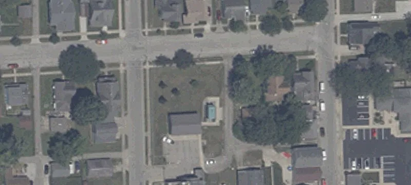 706 Main St