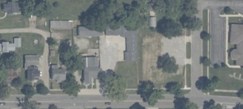 808 Maumee St