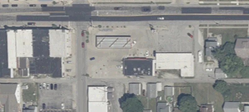 300 Main St