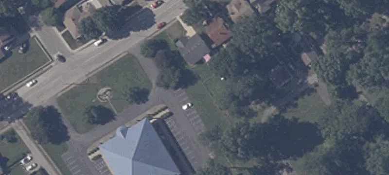 303 Park Pl
