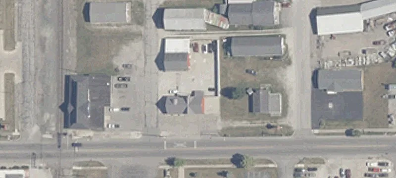 706 Main St