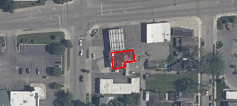 1605 Main St