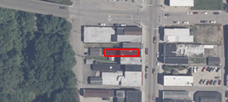 560 Main St