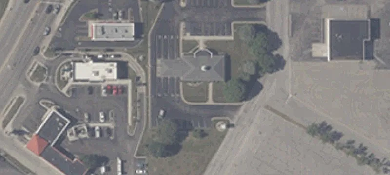 101 Es Blvd