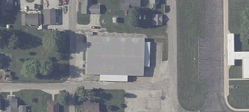 702 Russell St