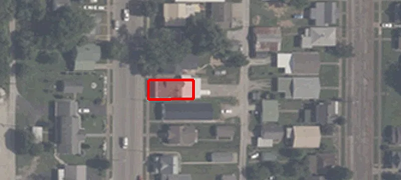 1326 Main St