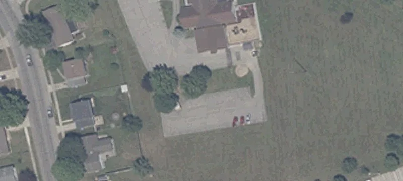 2504 Shadowlawn