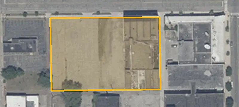 18 Vac Lot, Unit 300