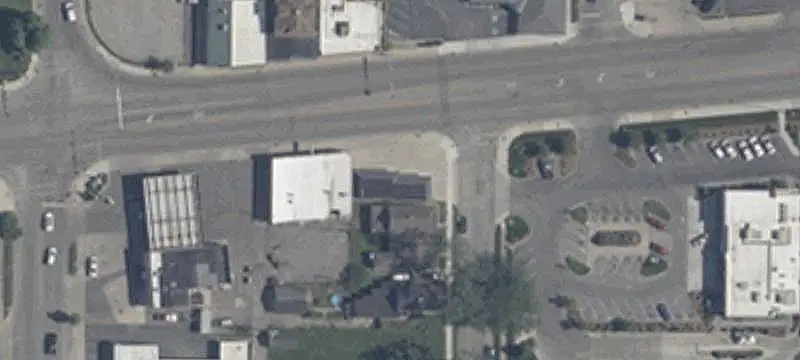 1627 Main St