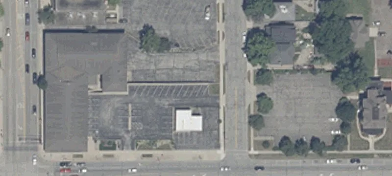 202 Lincolnway E