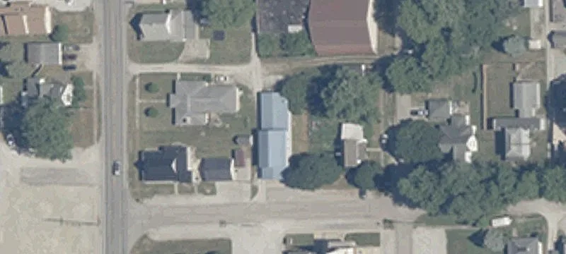 44 Half St