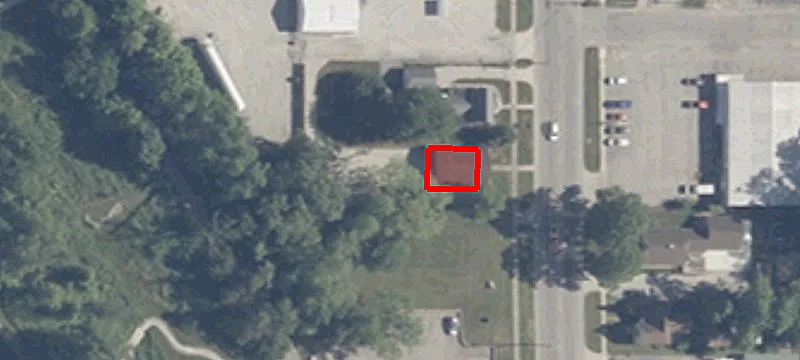 706 Main St