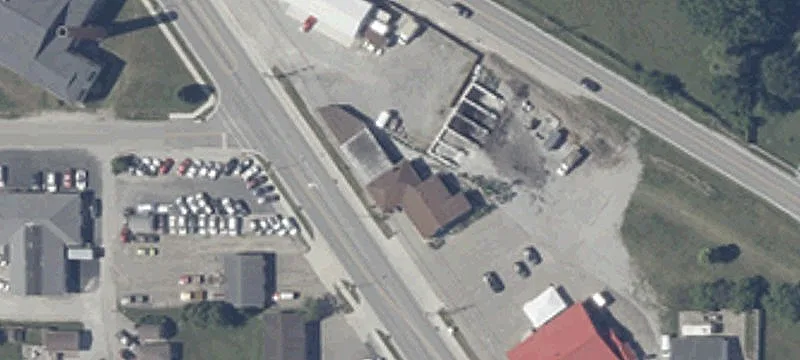 911 Indianapolis Ave