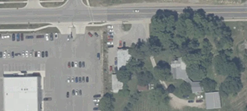 834 Maumee St