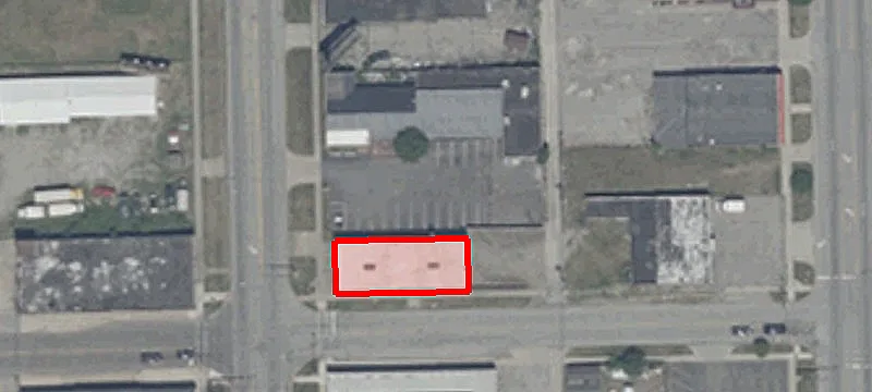 1824 Main St