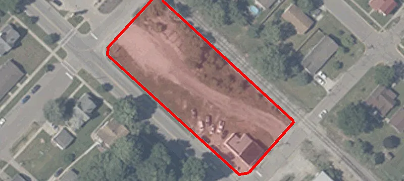 909 Roosevelt Rd