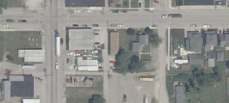 16 Main St