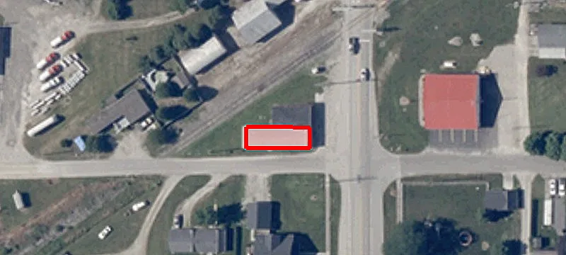 702 Main St