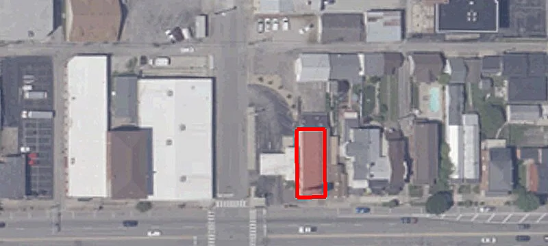 401 Main St