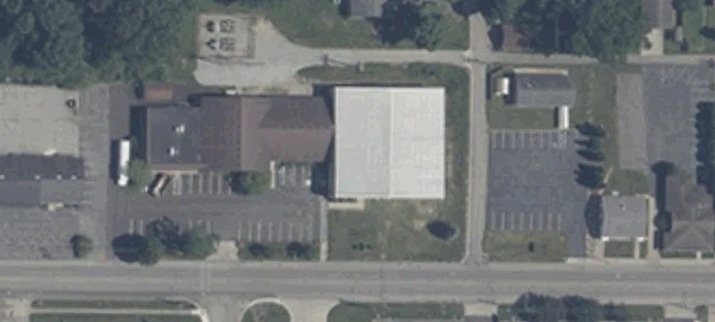 1900 Main St