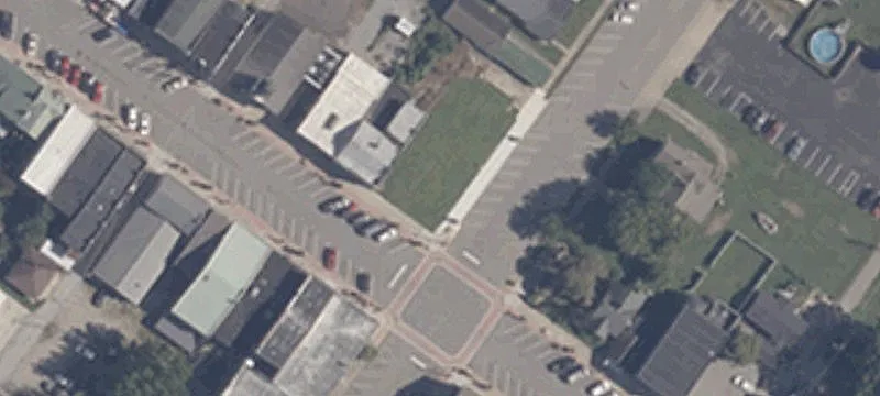 200 Main St