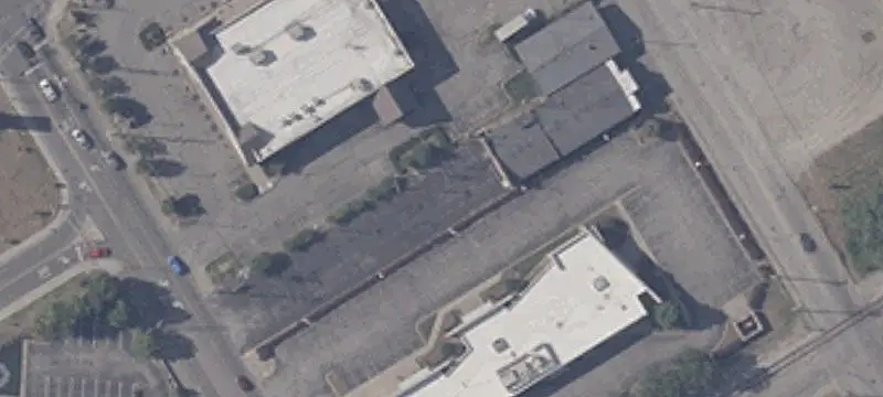 945 Wall St