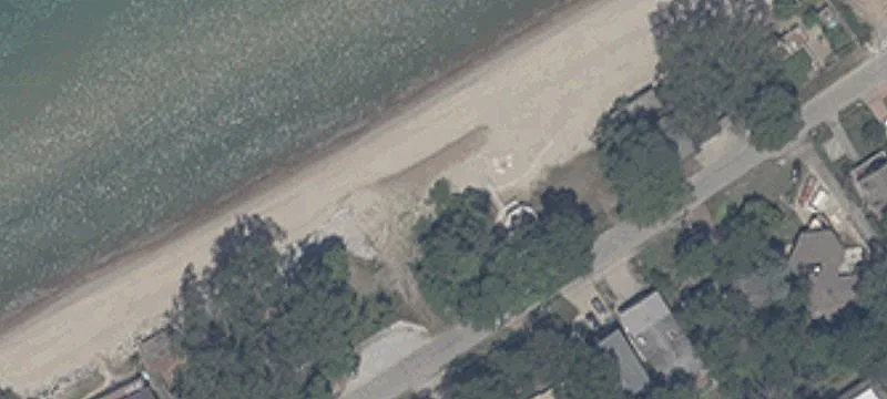 Lakeshore Dr