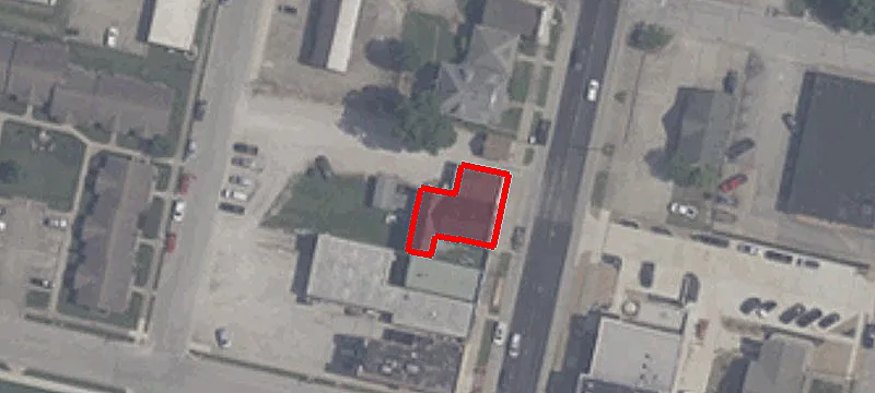935 Main St