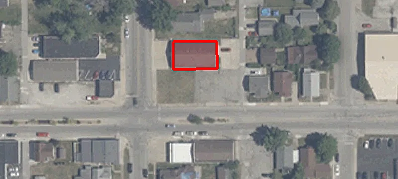 1432 Main St