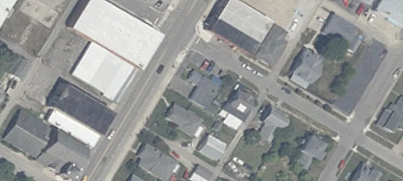 305 Main St