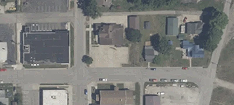 301 Main St