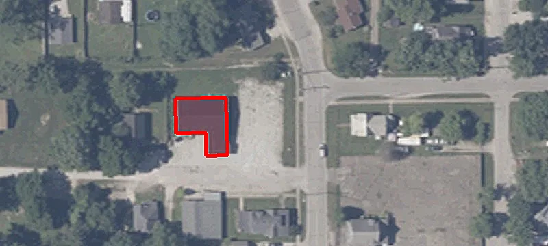 200 Maple Ln
